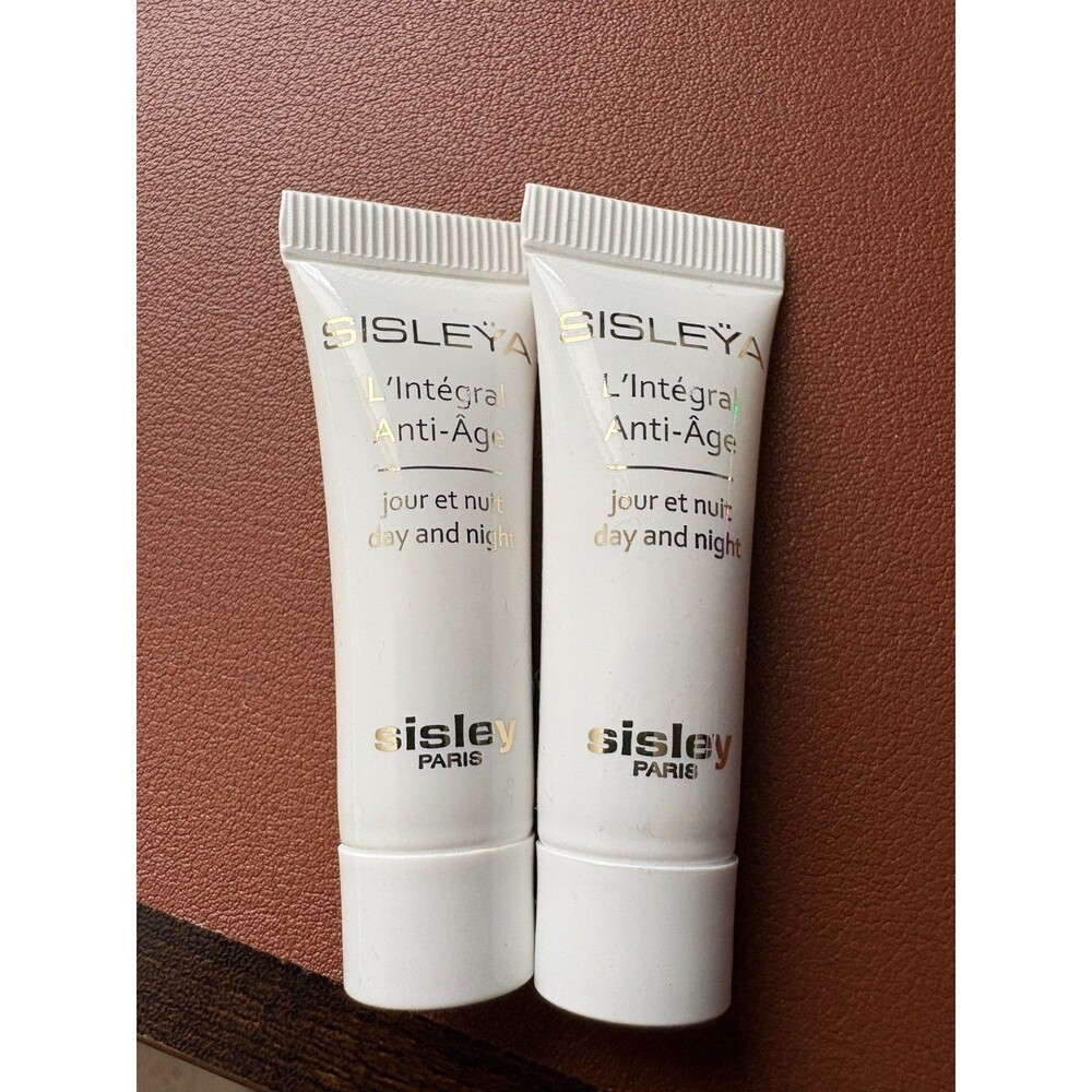 Sisley Paris Sisleya L'Integral Anti-Age Day and Night Cream 4ml x2 Samples
